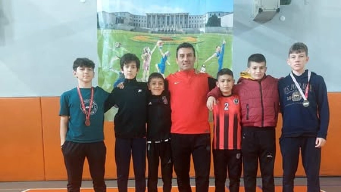 TBMM Kupası Badminton Turnuvasında Birincilik ve Üçüncülük